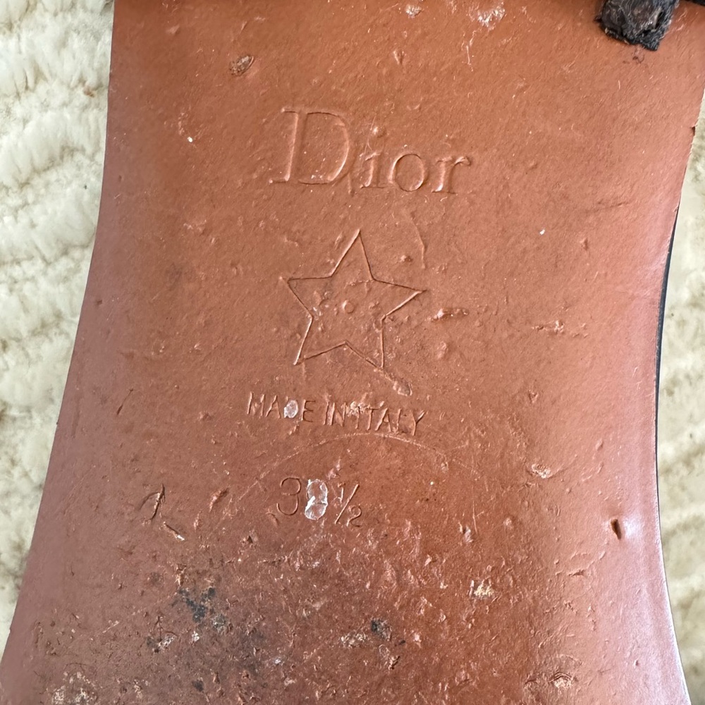 AUTHENTIC DIOR DWAY SLIDES!!! Barely worn! - Picture 8 of 8